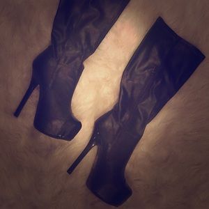 High heeled boots